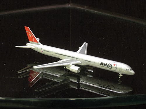 西北航空 B757-300