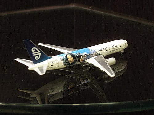 紐西蘭航空 B767-300ER魔戒彩繪機:亞拉岡與亞玟 - 第5張圖 紐西蘭航空 B767-300ER魔戒彩繪機:亞拉岡與亞玟