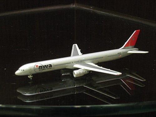 西北航空 B757-300
