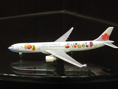 中華航空 A330-300水果彩繪機