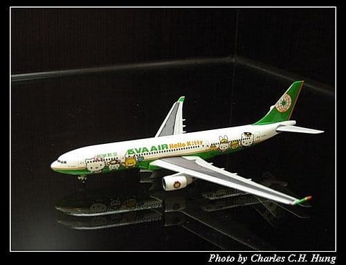 長榮航空 A330-200 Hello Kitty二代彩繪機 - 第1張圖 長榮航空 A330-200 Hello Kitty二代彩繪機