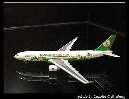 長榮航空 A330-200 Hello Kitty二代彩繪機 - 第3張圖 長榮航空 A330-200 Hello Kitty二代彩繪機