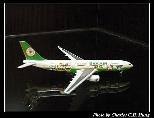 長榮航空 A330-200 Hello Kitty一代彩繪機 - 第6張圖 長榮航空 A330-200 Hello Kitty一代彩繪機