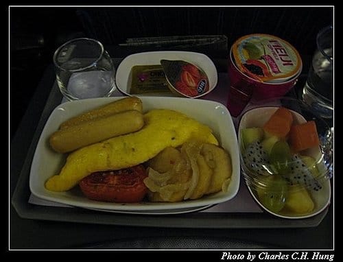 希臘愛琴海–Day 1–飛機餐：早餐