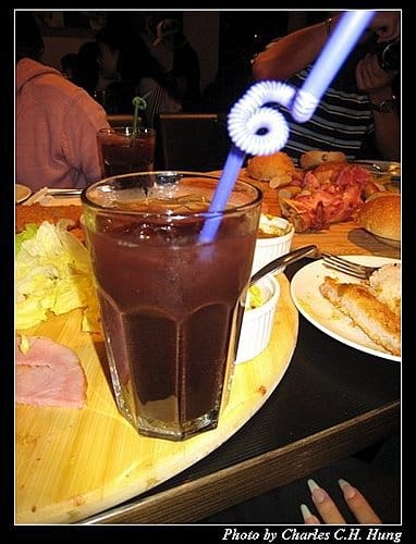 台北新店–抱飲抱食