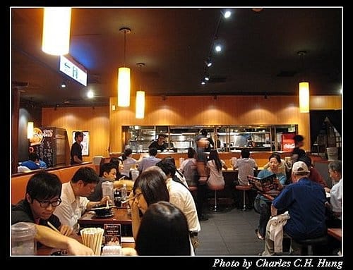 台北市–花月嵐拉麵（台北車站店）