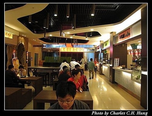 南投市–南投服務區美食街