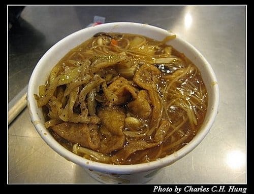 台中市–元旦的逢甲夜市