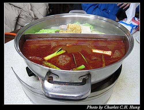 台北市–寧記麻辣毛肚火鍋店