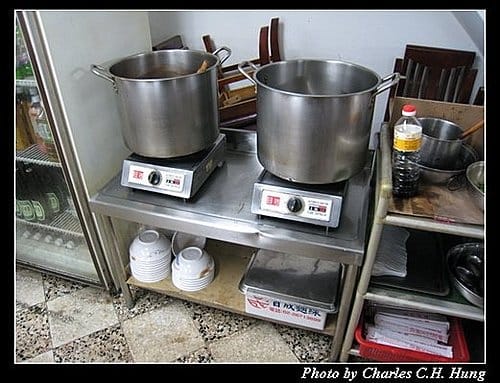 台北市–寧記麻辣毛肚火鍋店