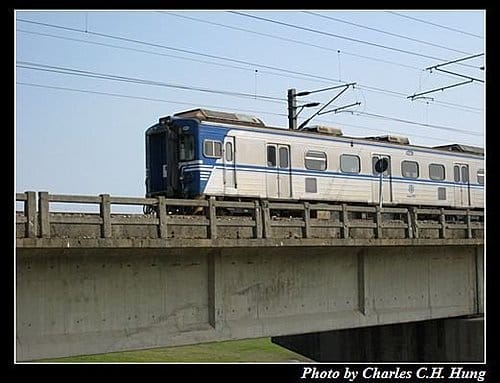 頭前溪橋拍火車