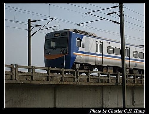 頭前溪橋拍火車