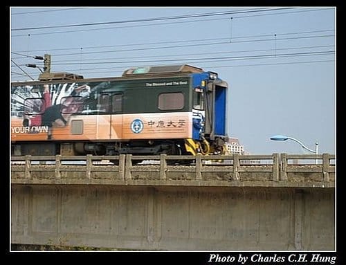 頭前溪橋拍火車