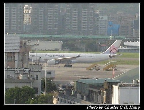 華航A330-300轉降松山機場 - 第1張圖 華航A330-300轉降松山機場