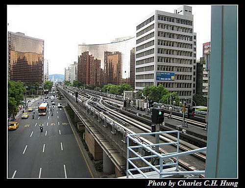 台北捷運內湖線初體驗（松山機場站）