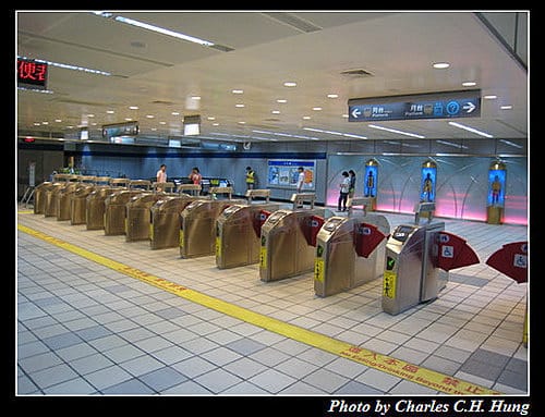 台北捷運內湖線初體驗（松山機場站）