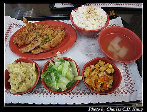 台北市–金園排骨