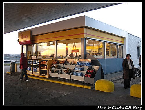 荷德比法–Day 8–高速公路休息區：Shell Shop