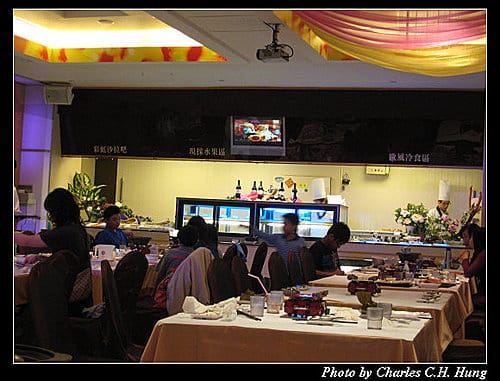高雄市–饌巴黎國際百匯連鎖餐廳（高雄夢時代會館）