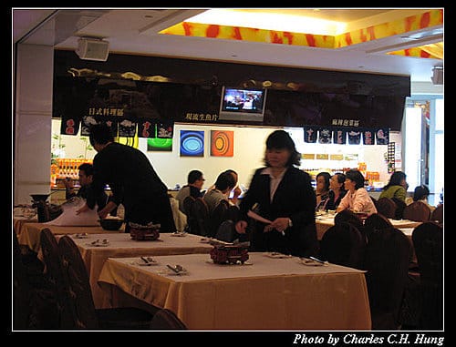 高雄市–饌巴黎國際百匯連鎖餐廳（高雄夢時代會館）