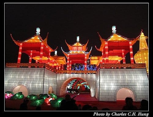 苗栗竹南–擠到爆卻很精彩的2011台灣燈會