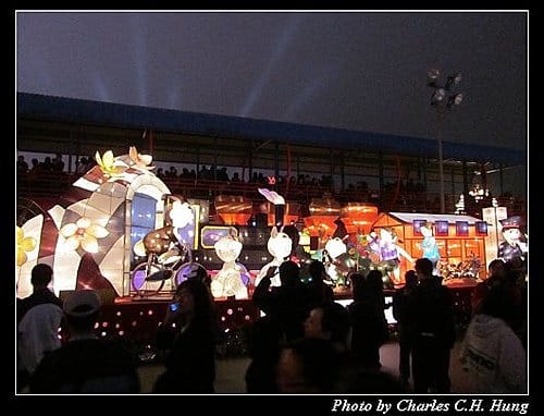 苗栗竹南–擠到爆卻很精彩的2011台灣燈會