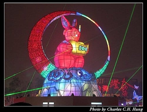 苗栗竹南–擠到爆卻很精彩的2011台灣燈會