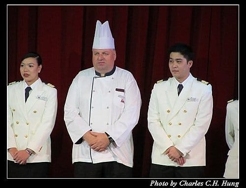 麗星寶瓶星–Day 2–船長雞尾酒會