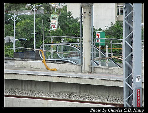 台鐵六家站施工現況–20110720