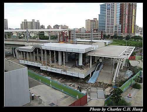 台鐵六家站施工現況–20110720