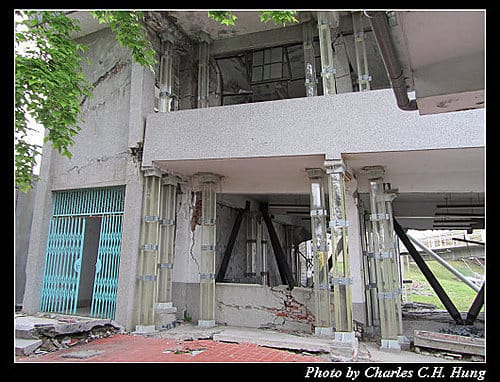 台中霧峰–九二一地震教育園區