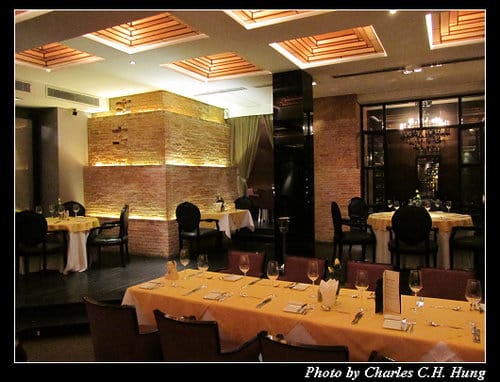北越下龍灣–Day 4–晚餐：NINETEEN 11 RESTAURANT & BAR – HANOI OPERA HOUSE