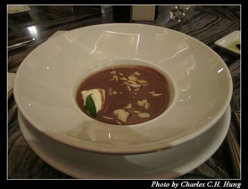 北越下龍灣–Day 4–晚餐：NINETEEN 11 RESTAURANT & BAR – HANOI OPERA HOUSE