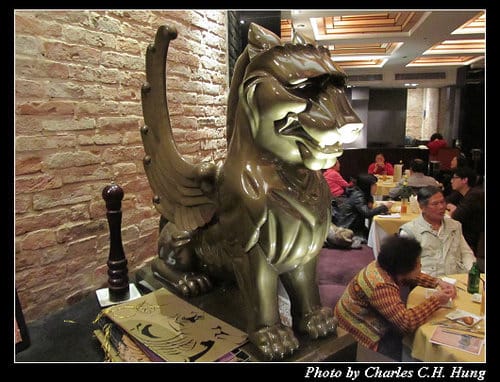 北越下龍灣–Day 4–晚餐：NINETEEN 11 RESTAURANT & BAR – HANOI OPERA HOUSE