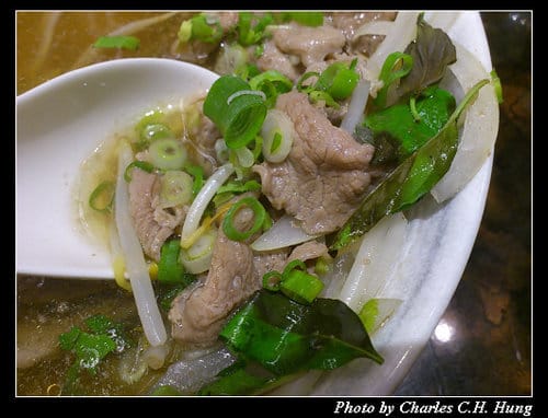 新竹竹北–誠記越南麵食館：犇越南洋料理（竹北旗艦店）（已結束營業）