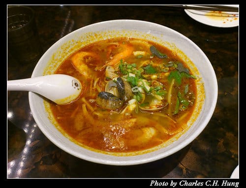 新竹竹北–誠記越南麵食館：犇越南洋料理（竹北旗艦店）（已結束營業）
