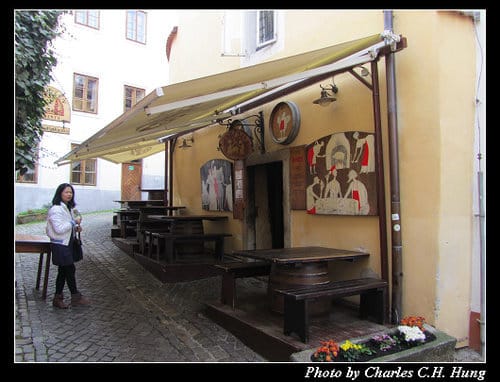 奧地利捷克–Day 4–午餐：Krčma v Šatlavské 地窖餐廳