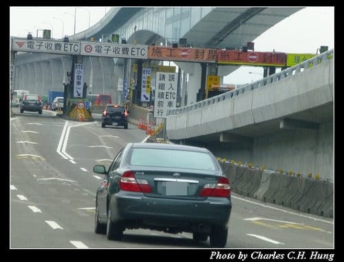 漫步在雲端–國道一號五股楊梅高架橋（五楊高架）行駛記實