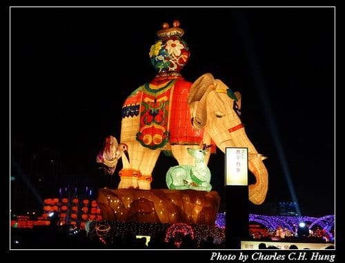 新竹竹北–2013臺灣燈會日本青森縣睡魔龍王巨燈踩街（遊燈會 趴特萬）