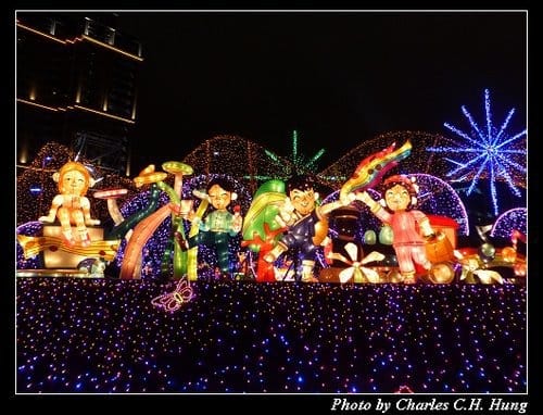 新竹竹北–2013臺灣燈會SHE踩街表演（遊燈會 趴特兔）