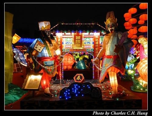 新竹竹北–2013臺灣燈會SHE踩街表演（遊燈會 趴特兔）