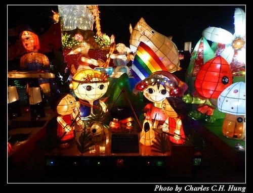 新竹竹北–2013臺灣燈會SHE踩街表演（遊燈會 趴特兔）