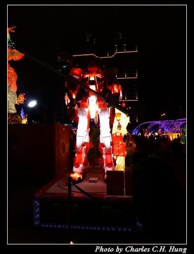 新竹竹北–2013臺灣燈會SHE踩街表演（遊燈會 趴特兔）