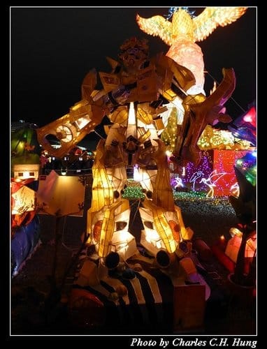 新竹竹北–2013臺灣燈會SHE踩街表演（遊燈會 趴特兔）