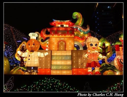 新竹竹北–2013臺灣燈會SHE踩街表演（遊燈會 趴特兔）