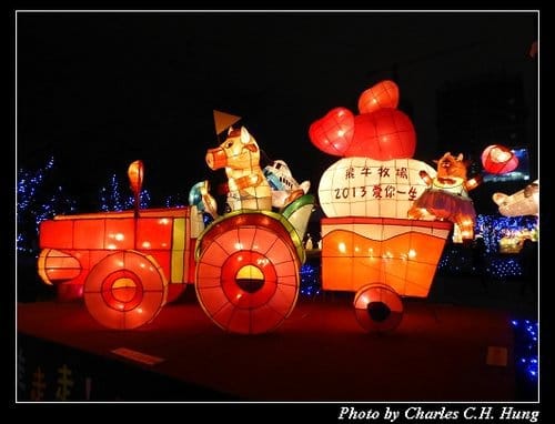 新竹竹北–2013臺灣燈會SHE踩街表演（遊燈會 趴特兔）