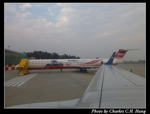 華信航空 ERJ-190 初體驗