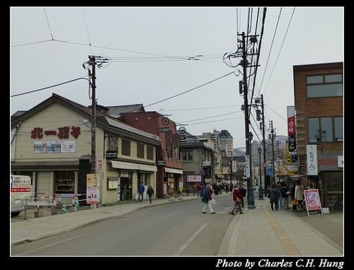 晚冬北海道–Day 2–小樽堺町通散策（LeTAO、北一硝子工藝館、六花亭、北菓樓、小樽オルゴール堂、古老蒸氣鐘、銀の鐘）
