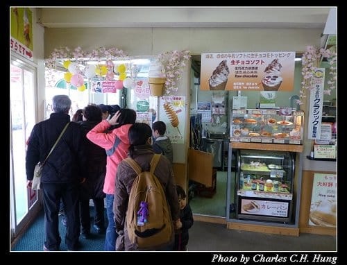 晚冬北海道–Day 2–小樽堺町通散策（LeTAO、北一硝子工藝館、六花亭、北菓樓、小樽オルゴール堂、古老蒸氣鐘、銀の鐘）