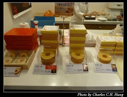 晚冬北海道–Day 2–小樽堺町通散策（LeTAO、北一硝子工藝館、六花亭、北菓樓、小樽オルゴール堂、古老蒸氣鐘、銀の鐘）